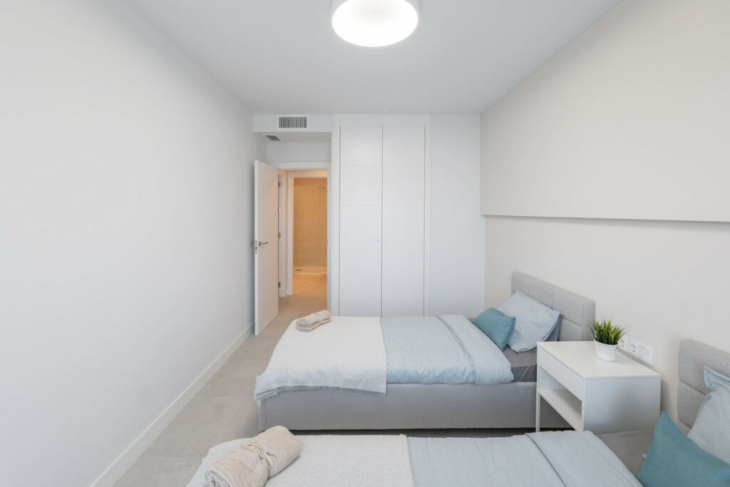 Middle Floor Apartment Estepona Málaga - image 18