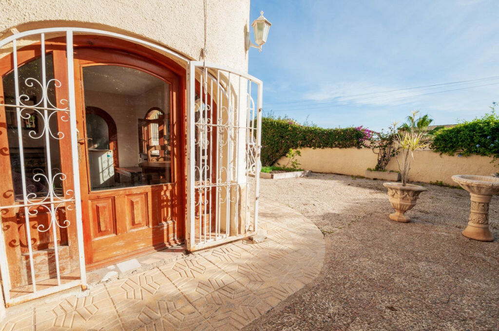 Detached Villa Calpe Alicante - image 13