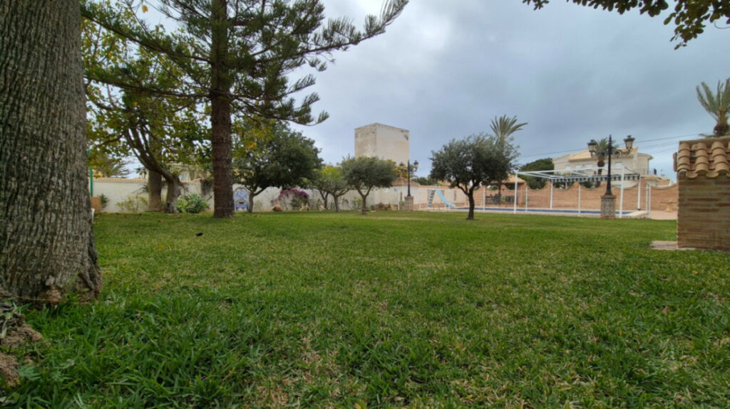 Detached Villa Orihuela Alicante - image 13