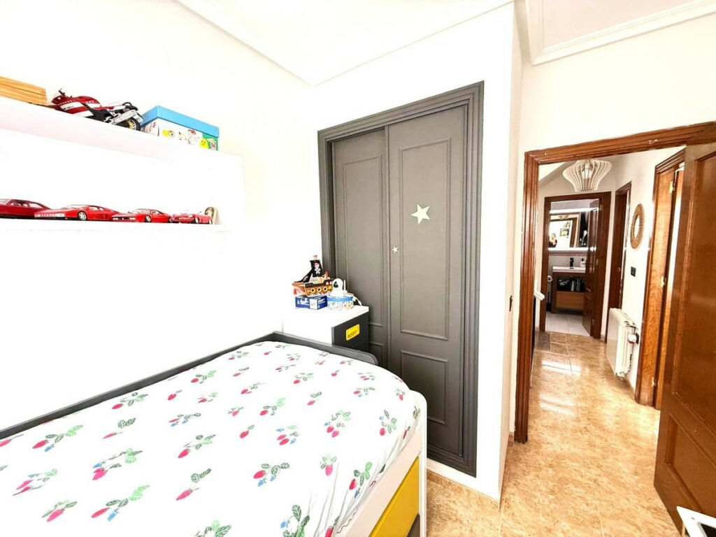 Semi-Detached House Villamartin Alicante - image 13