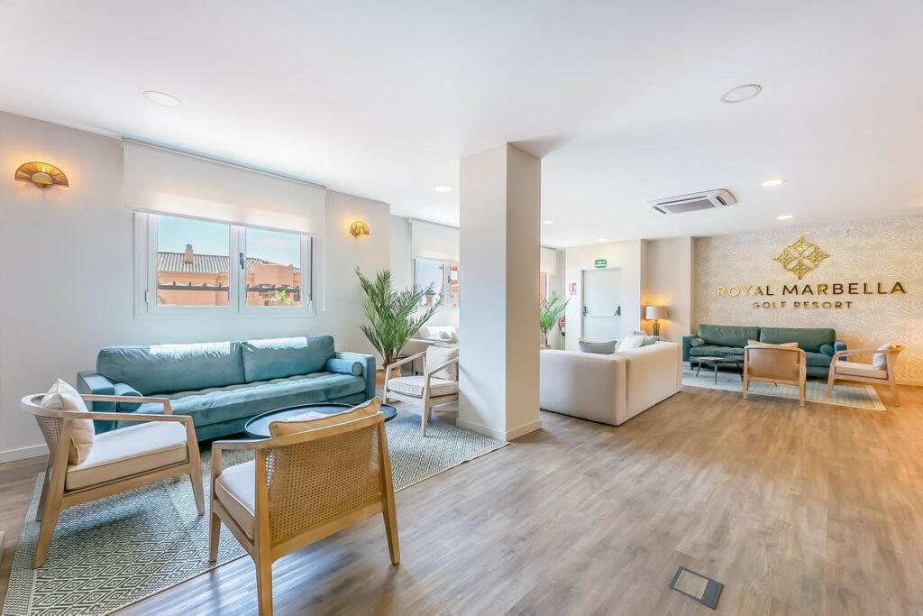 Top Floor Apartment Benahavís Málaga - image 14