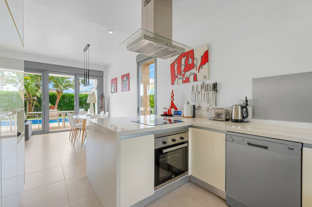 Detached Villa Vista Bella Golf Alicante - image 13
