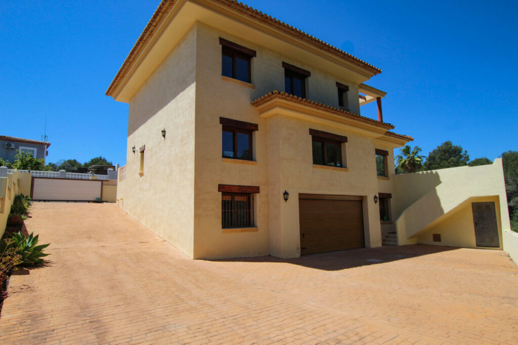 Detached Villa Calpe Alicante - image 13