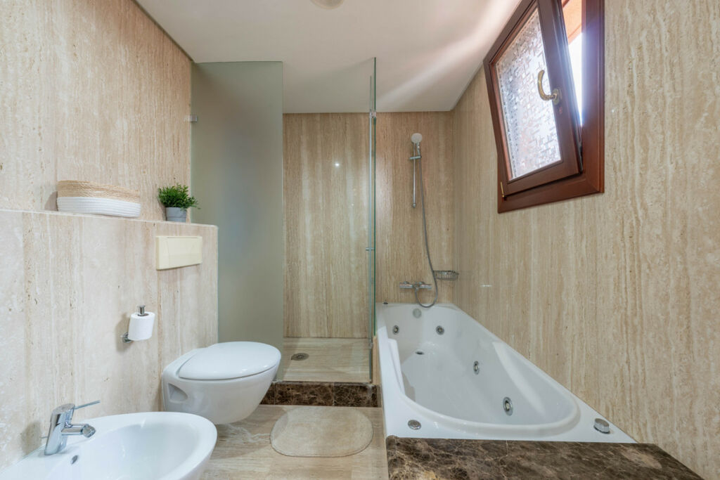 Middle Floor Apartment Estepona Málaga - image 13