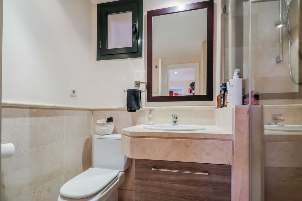 Middle Floor Apartment Benahavís Málaga - image 13