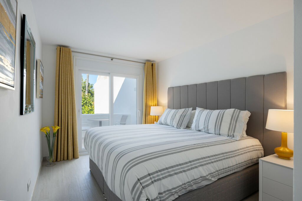 Townhouse Estepona Málaga - image 13