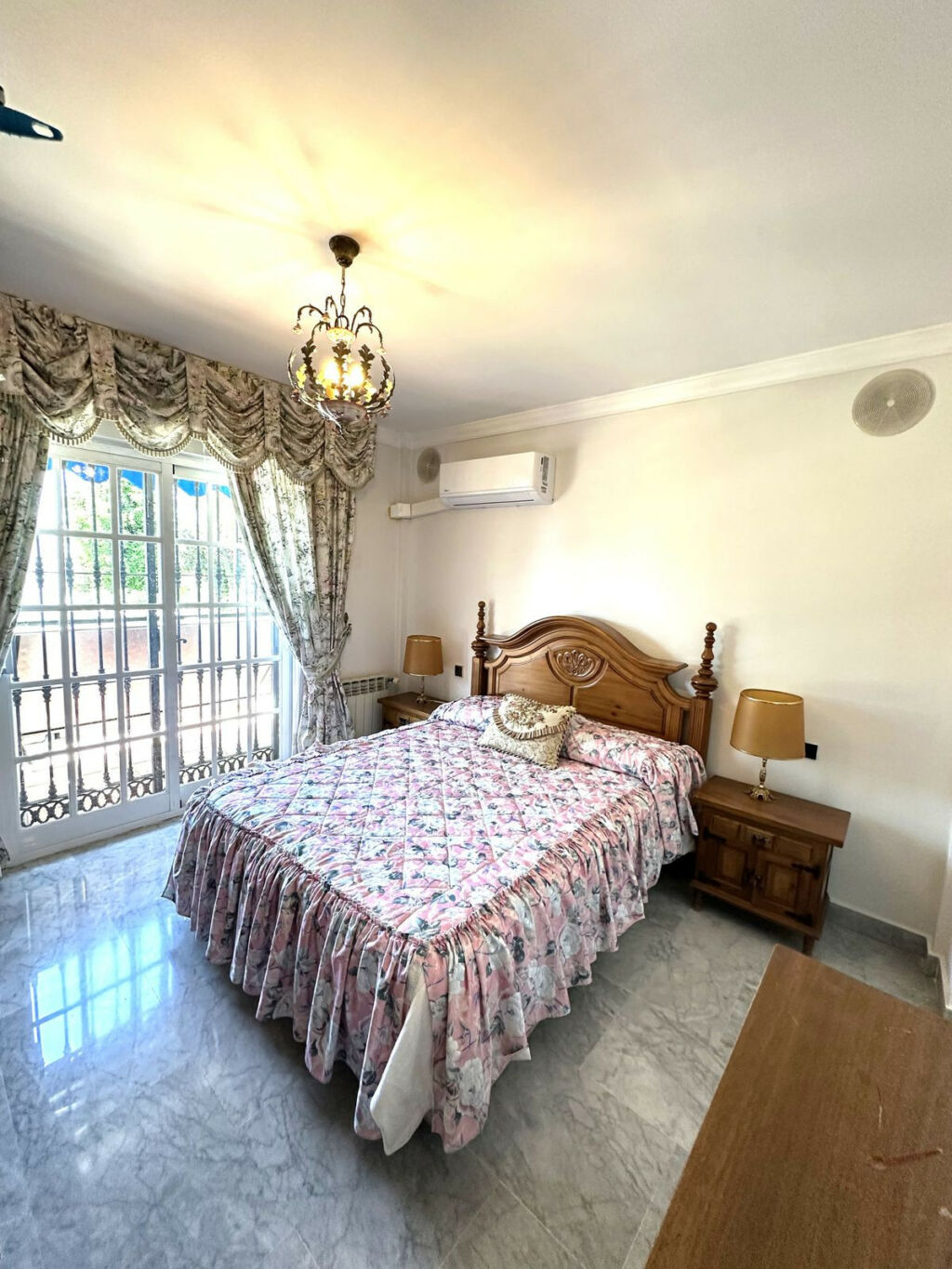 Detached Villa San Pedro de Alcántara Málaga - image 13