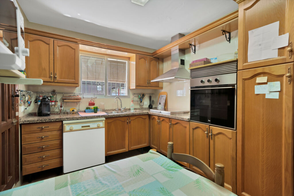 Detached Villa Marbella Málaga - image 13