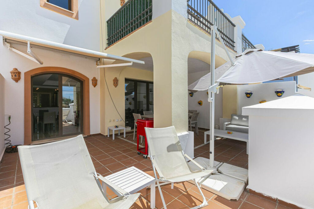 Townhouse Los Arqueros Málaga - image 13