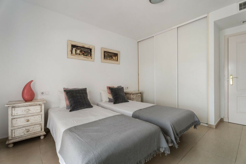 Middle Floor Apartment Torrequebrada Málaga - image 13