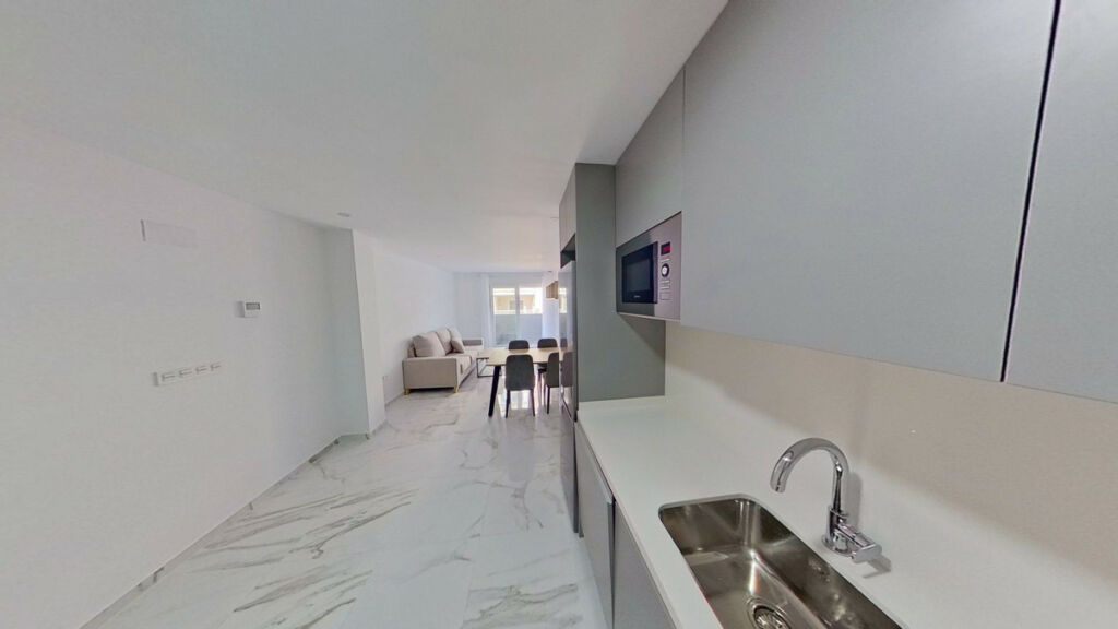Middle Floor Apartment Torrevieja Alicante - image 13