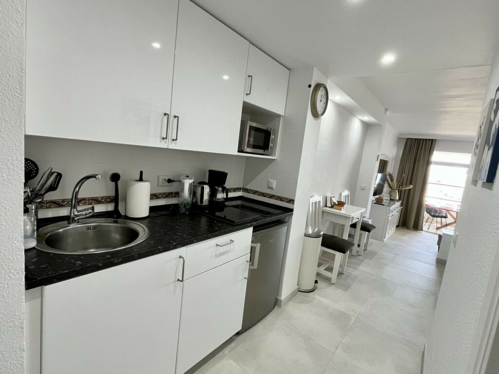 Middle Floor Apartment Riviera del Sol Málaga - image 13