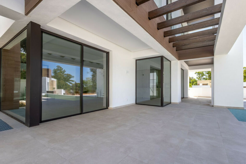 Detached Villa The Golden Mile Málaga - image 13