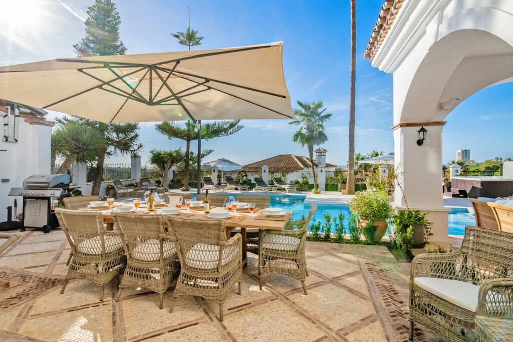 Detached Villa Elviria Málaga - image 13