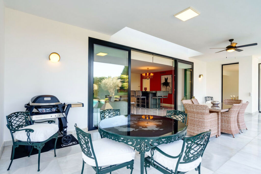 Detached Villa Hacienda Las Chapas Málaga - image 13