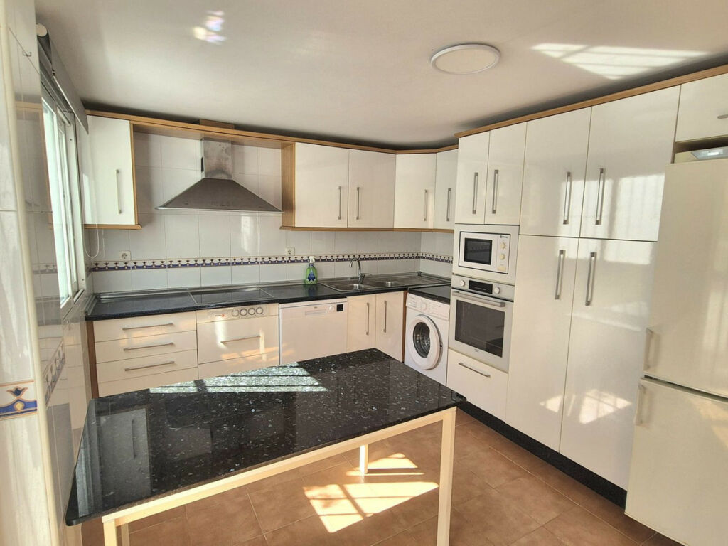 Semi-Detached House Alhaurin Golf Málaga - image 13