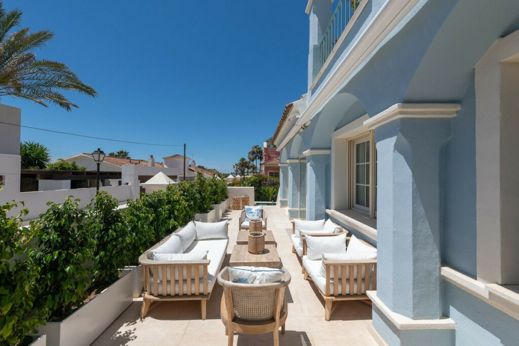 Detached Villa Cortijo Blanco Málaga - image 13