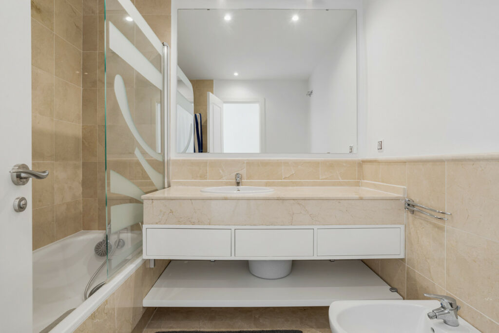 Duplex Nueva Andalucía Málaga - image 13