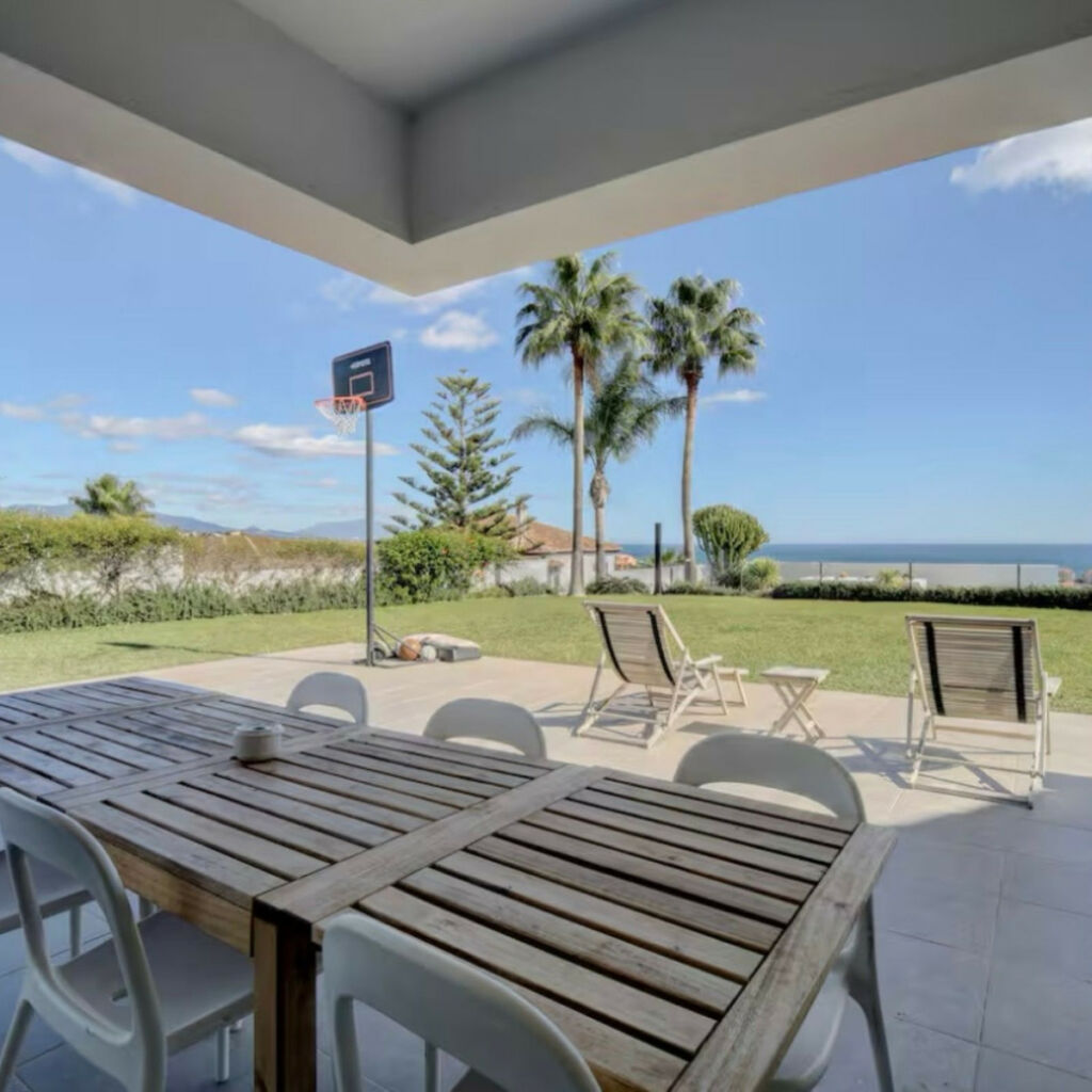 Detached Villa Manilva Málaga - image 17