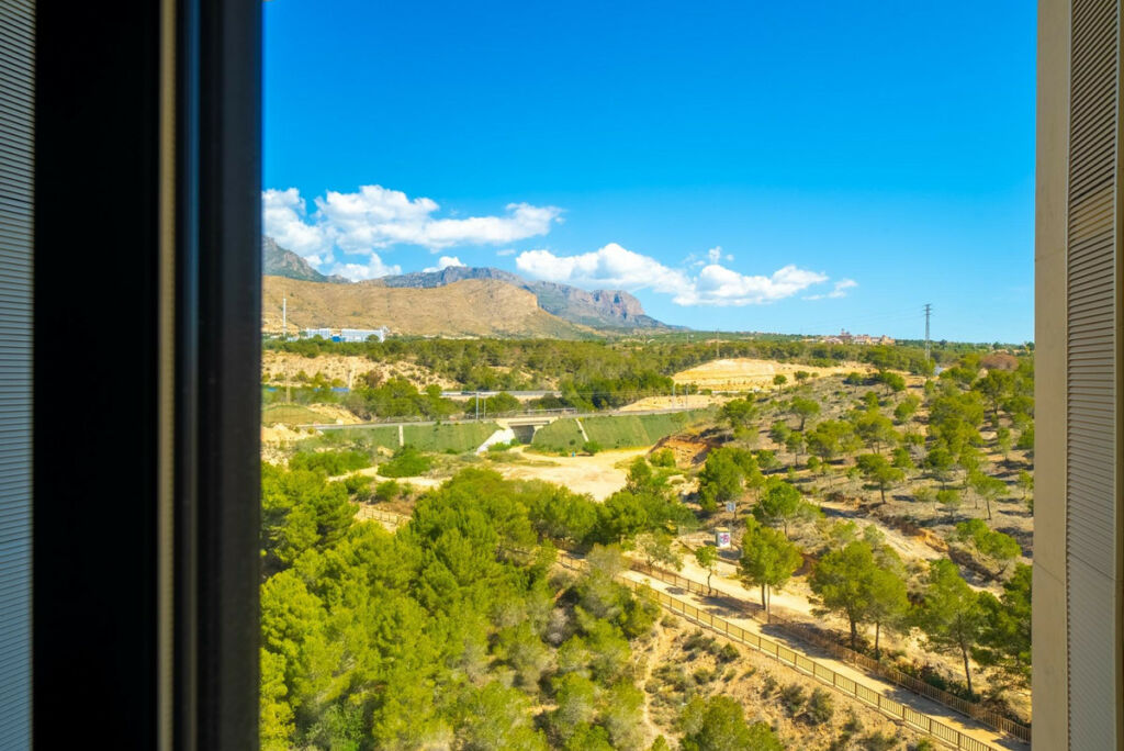 Middle Floor Apartment Benidorm Alicante - image 16