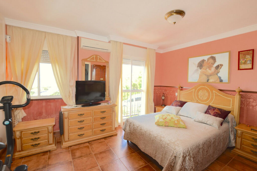 Townhouse Altos de los Monteros Málaga - image 14