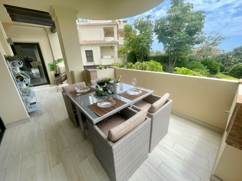 Middle Floor Apartment Benahavís Málaga - image 14