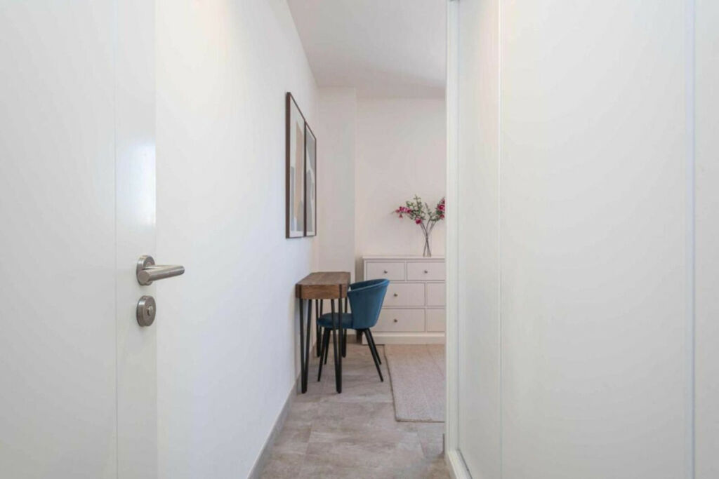 Middle Floor Apartment Estepona Málaga - image 14