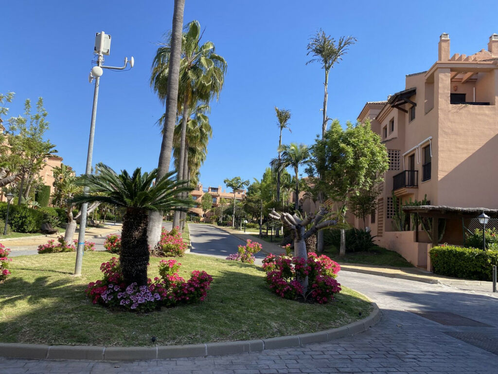 Penthouse Duplex Hacienda del Sol Málaga - image 14