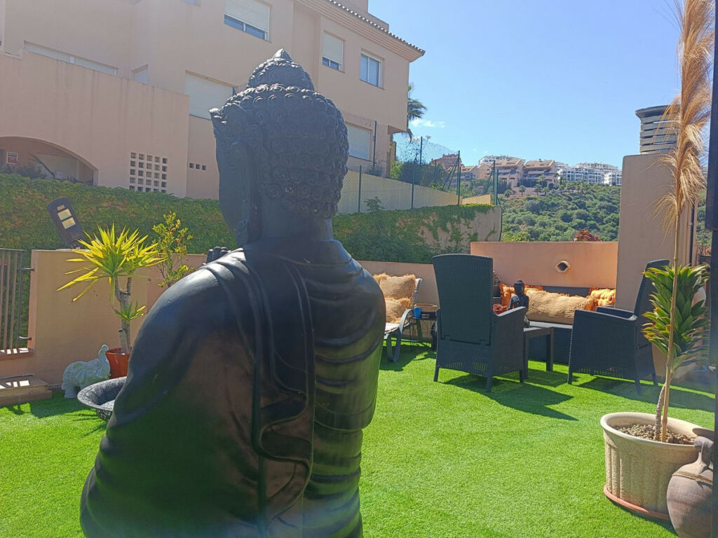Penthouse Calahonda Málaga - image 12