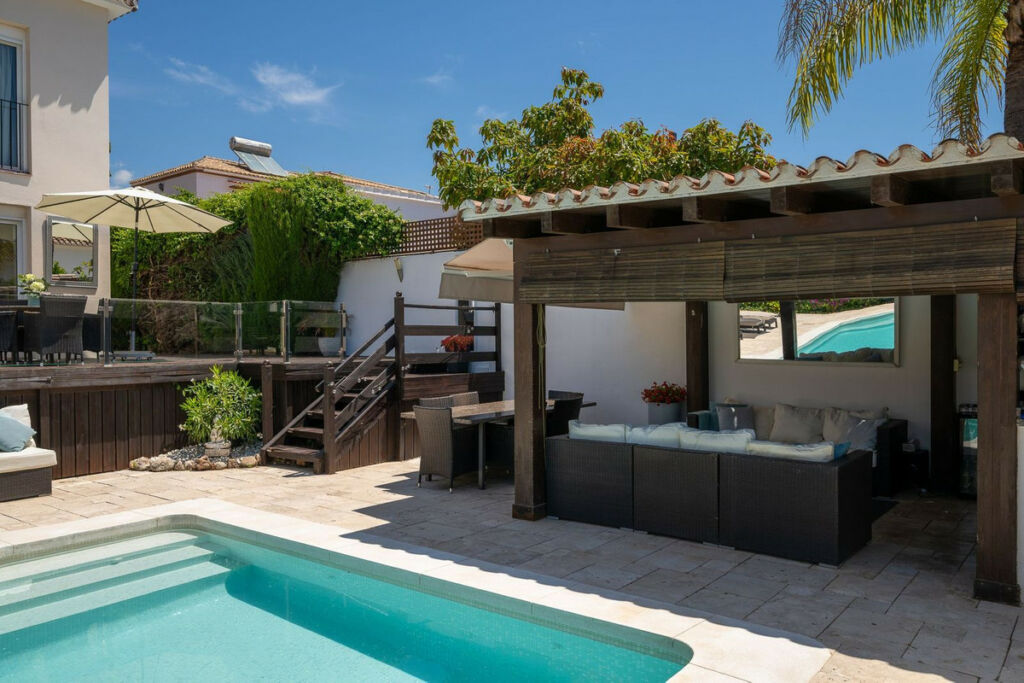 Detached Villa Río Real Málaga - image 14