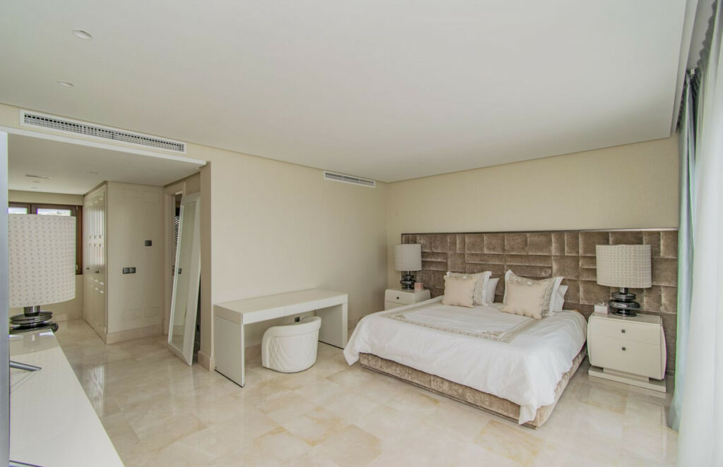 Penthouse Estepona Málaga - image 14