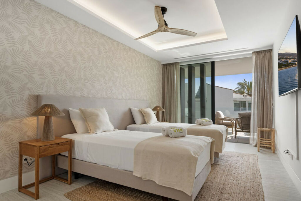 Middle Floor Apartment Estepona Málaga - image 14