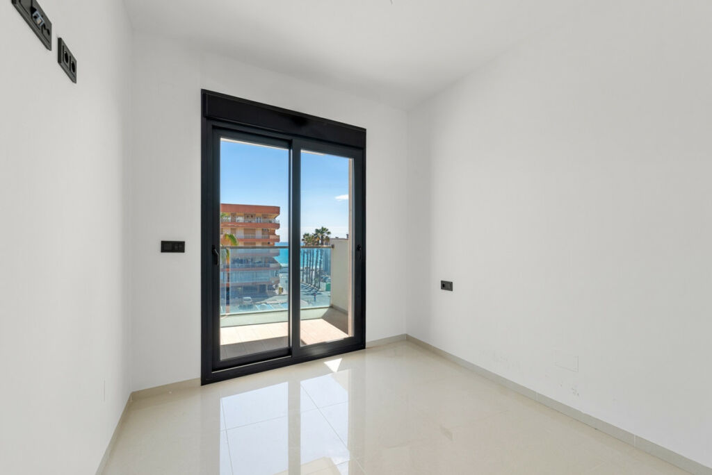 Middle Floor Apartment Guardamar del Segura Alicante - image 14