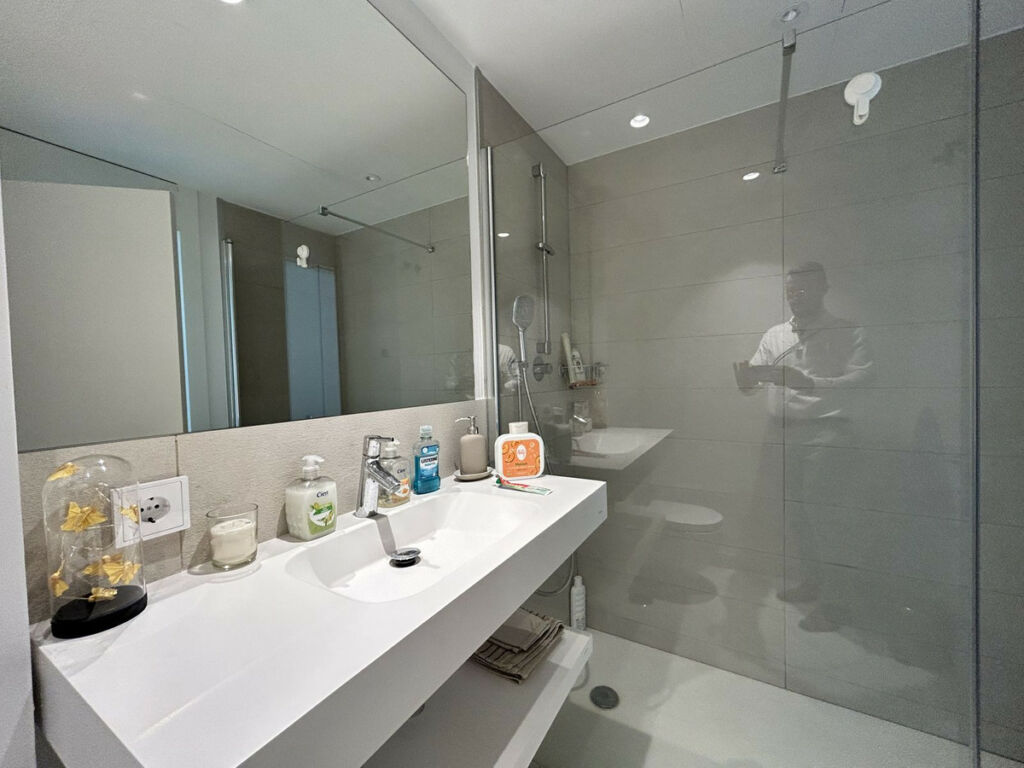 Middle Floor Apartment Higueron Málaga - image 14