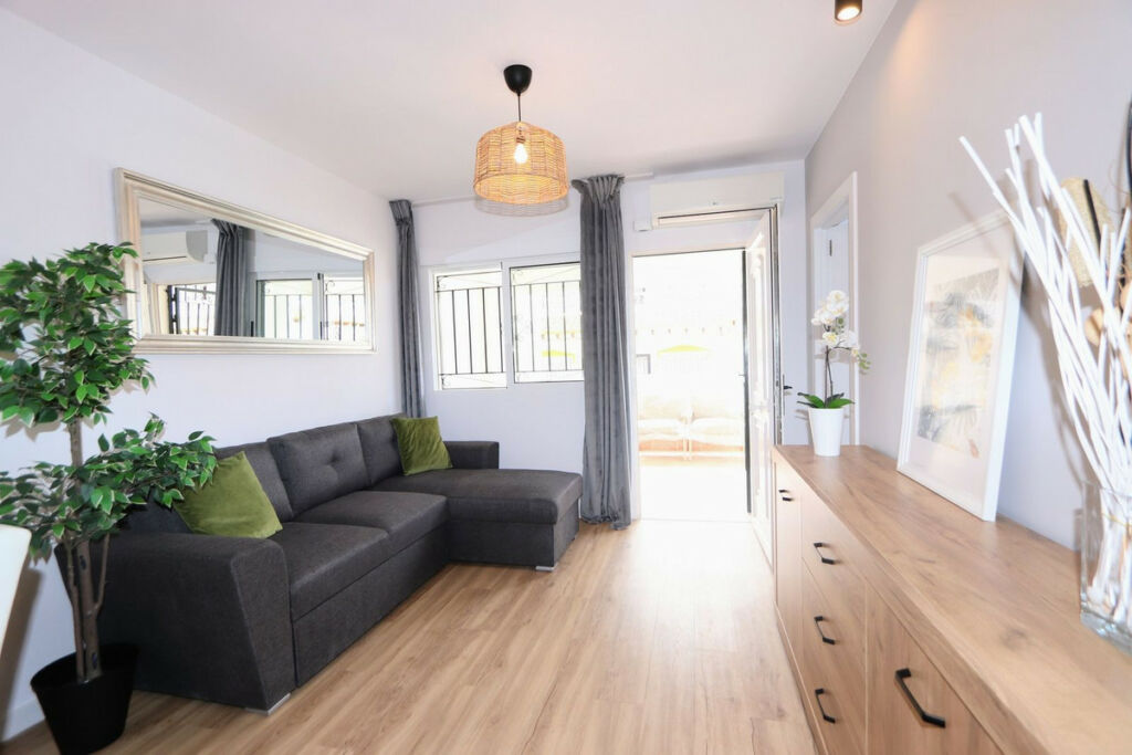 Townhouse Punta Prima Alicante - image 14