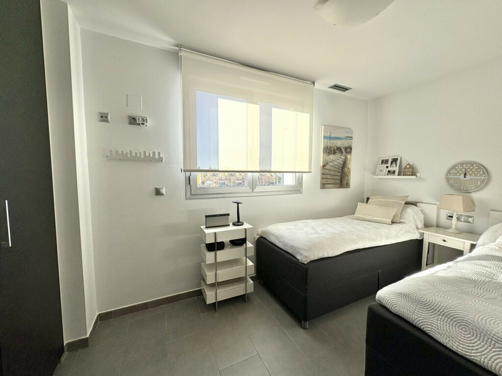 Middle Floor Apartment La Mata Alicante - image 14
