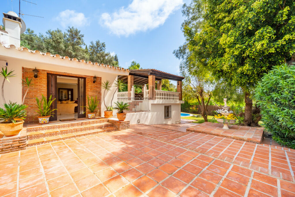 Detached Villa El Rosario Málaga - image 14