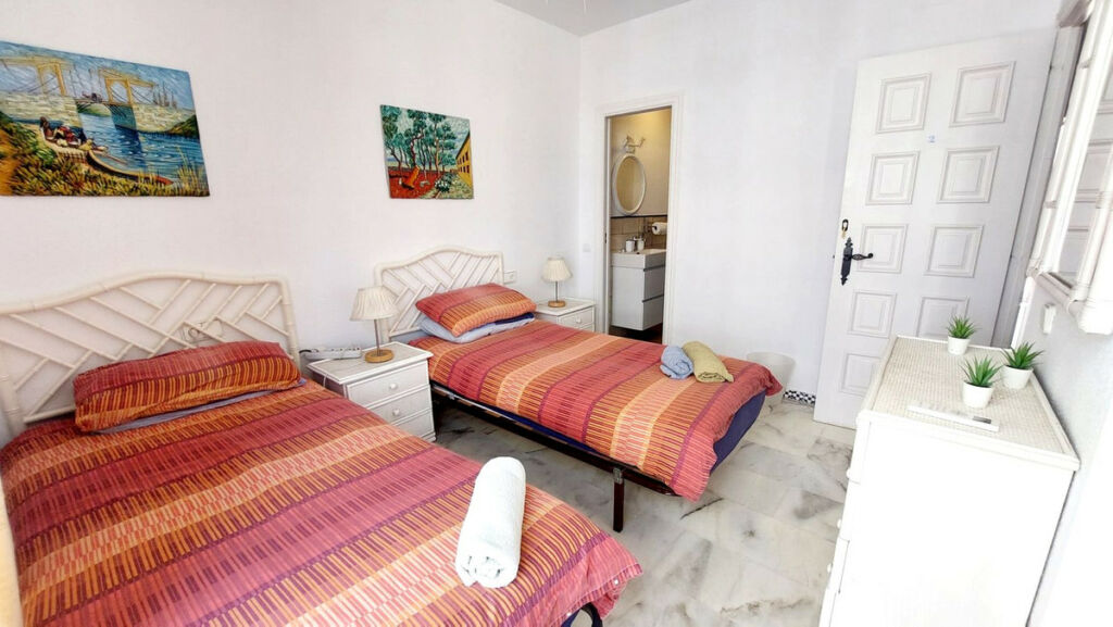 Townhouse Fuengirola Málaga - image 15