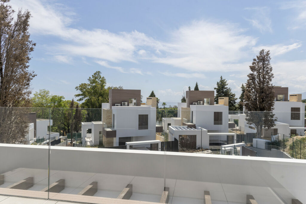 Detached Villa Marbella Málaga - image 14