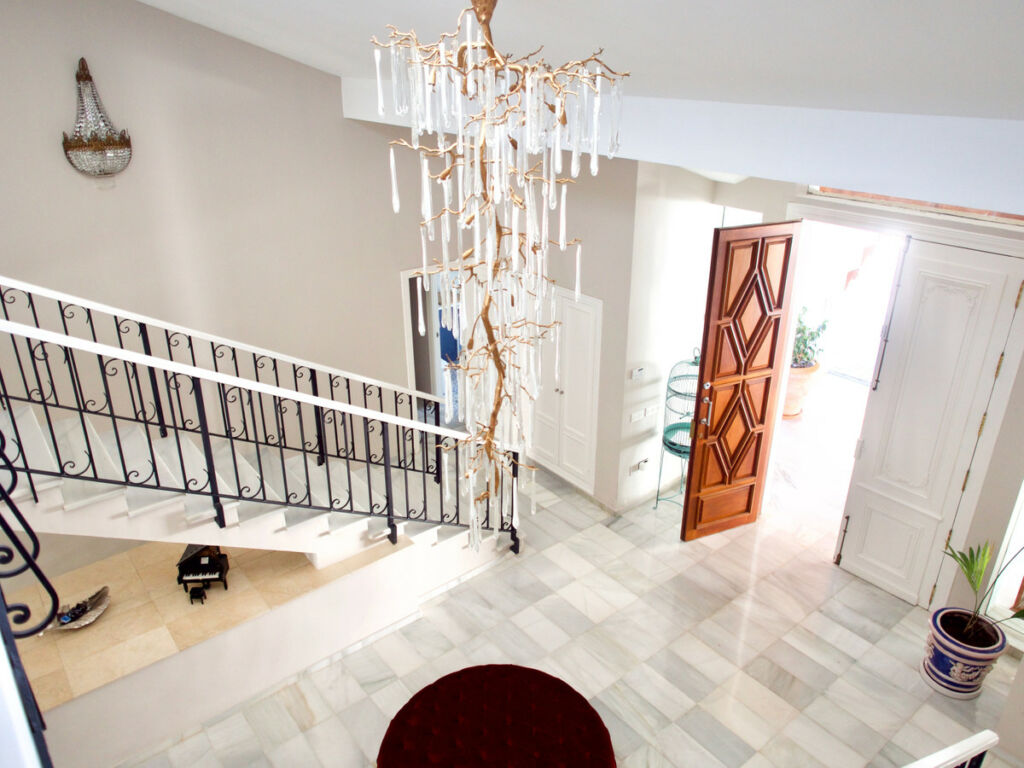 Detached Villa El Paraiso Málaga - image 14