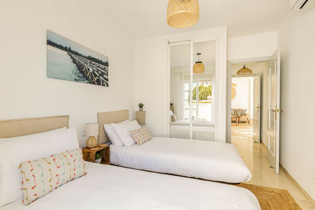 Top Floor Apartment Marbella Málaga - image 14