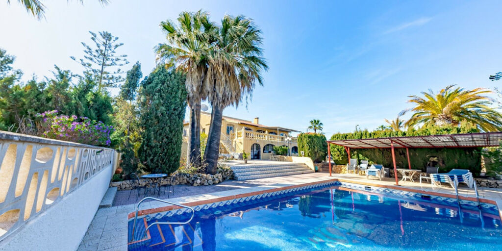 Detached Villa La Nucia Alicante - image 15