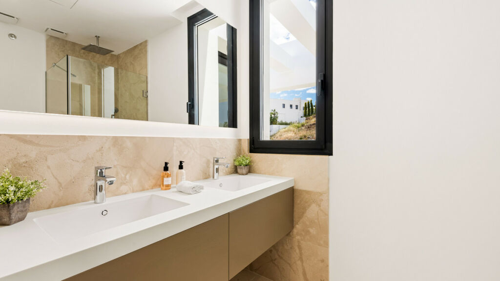 Detached Villa Benahavís Málaga - image 14