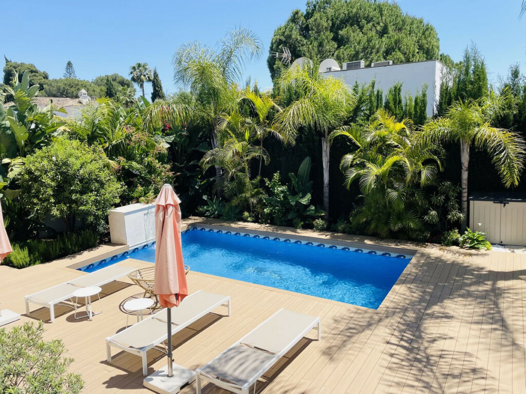 Detached Villa Nagüeles Málaga - image 14