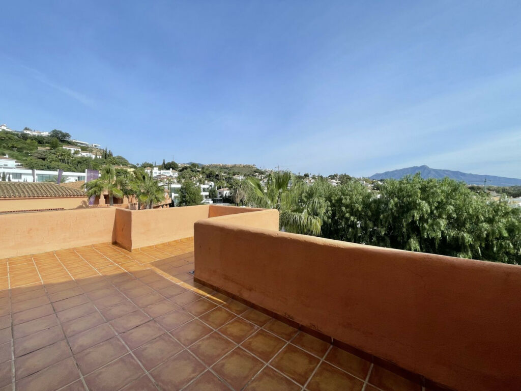 Penthouse Duplex Benahavís Málaga - image 7
