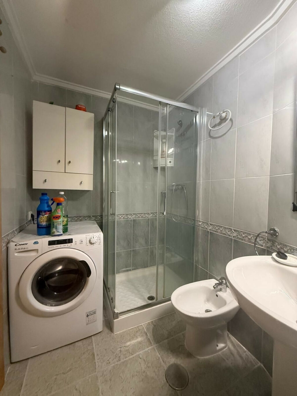 Middle Floor Apartment Torrevieja Alicante - image 14