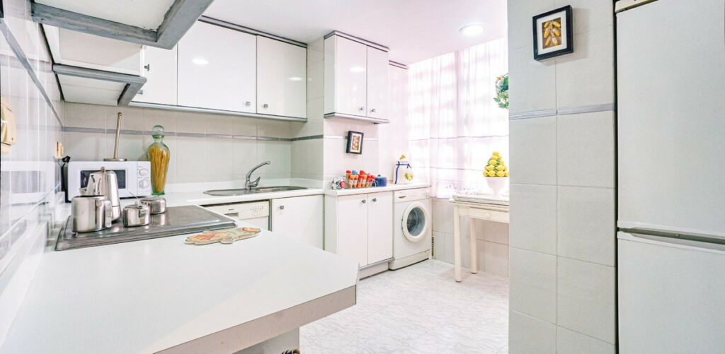 Middle Floor Apartment Benidorm Alicante - image 14