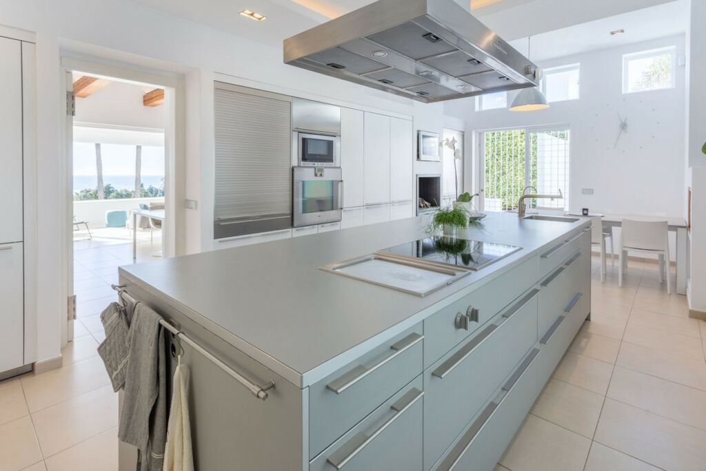 Detached Villa Marbella Málaga - image 14