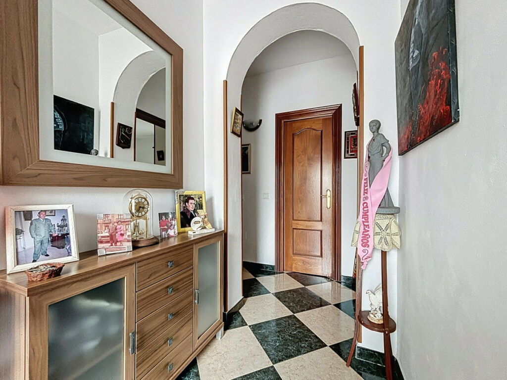 Detached Villa La Viñuela Málaga - image 14