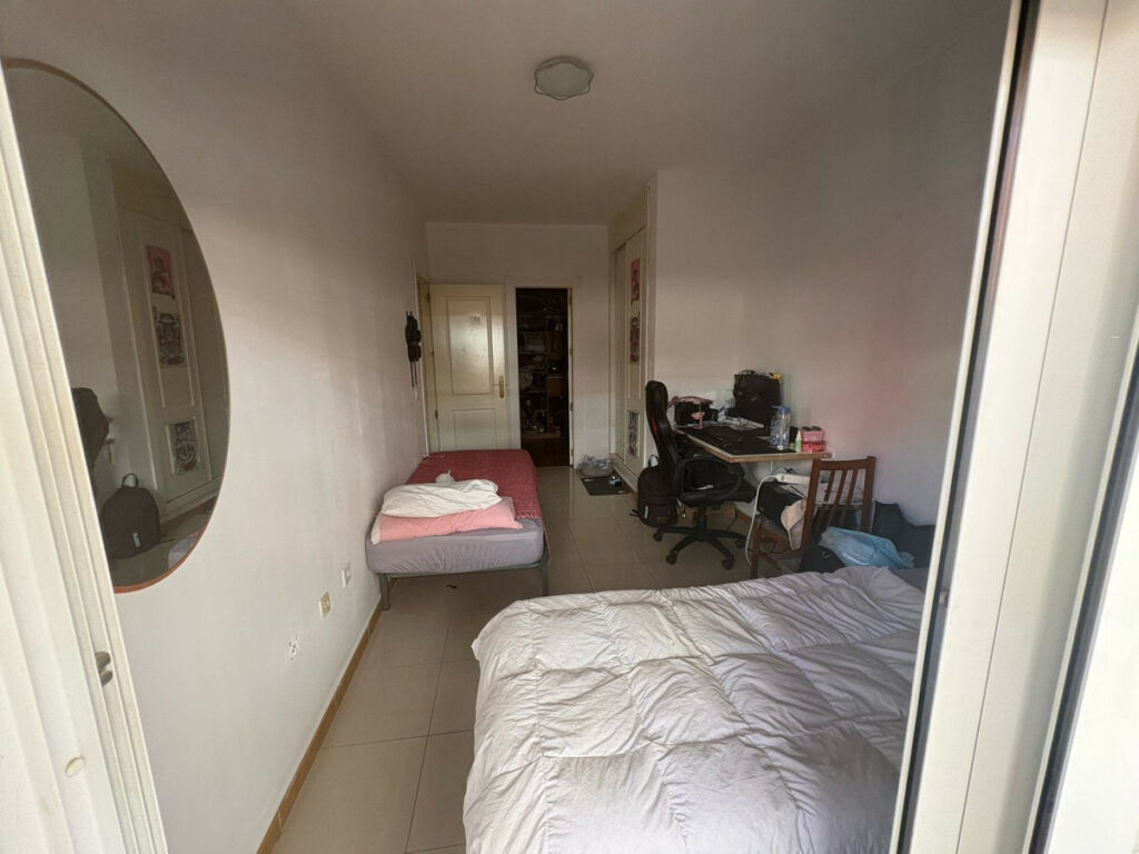 Middle Floor Apartment Los Pacos Málaga - image 14